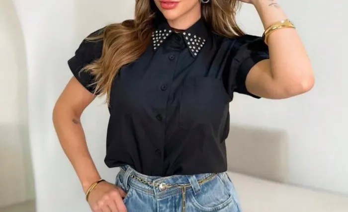 Blusa social preta com brilhos
