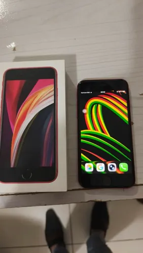 Vendo ou troco iPhone SE 2020