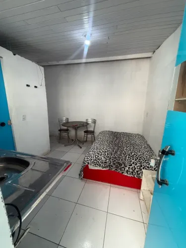 Kit NET no telégrafo um quadrado com banheiro dentro muito bem localizado