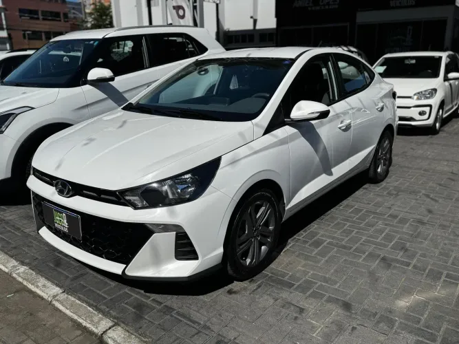 Hyundai HB20S Com. Plus Tech 1.0 TB Flex 12V AUT 2025