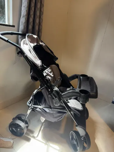 Carrinho de bebê tuti