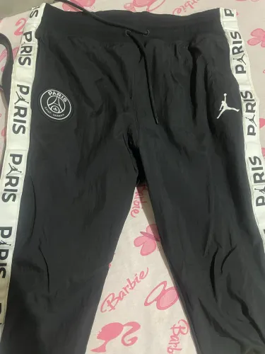Vendo calca da jordan original tam m