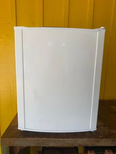 Frigobar Electrolux impecável (entrego)