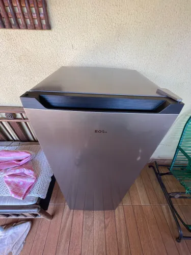 Refrigerador / Geladeira EOS 192 Litros Inox