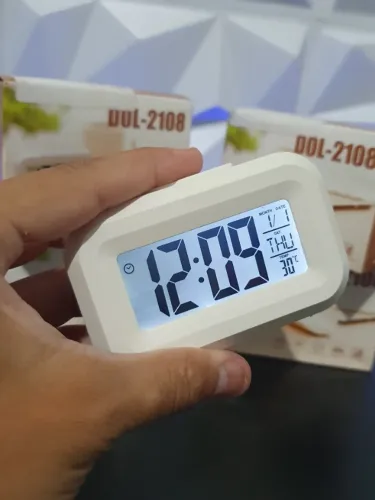 Relógio de Mesa Digital Portátil - Veja a Hora, Clima e Organize Seu Dia!