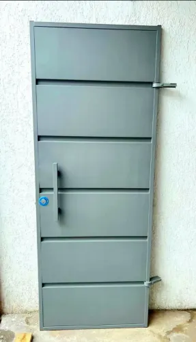 Portao social novo de ferro modelo cartola medida 80 X 2.00 altura