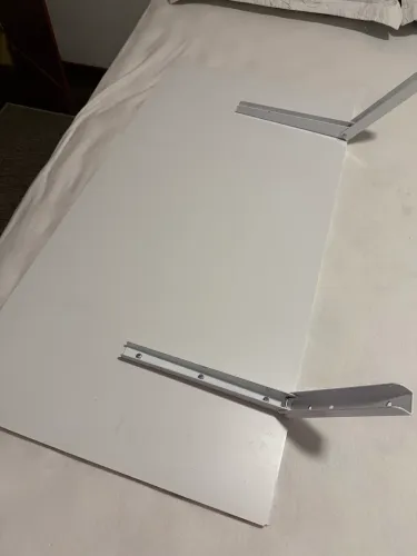 Mesa de parede (com suporte) - Semi Nova