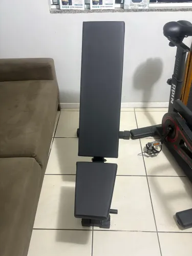 Banco supino sem uso