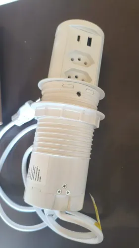 Torre de Tomada Embutir Branca para Pia/Cozinha - NOVA