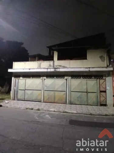 Casa à venda no Parque Assunção - Taboão da Serra/SP - 2 suítes - condomínio fechado