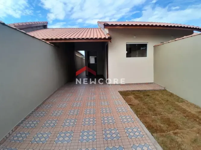 Casa em Rua Cinco - Jardim Somar - Peruíbe/SP