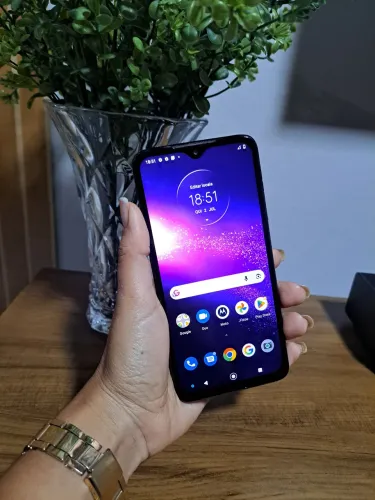 Celular Motorola One Macro 64 Gb 