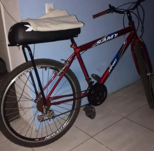 Vendo bicicleta aro 26 Sammy com marcha Obs: Tem conversa no valor