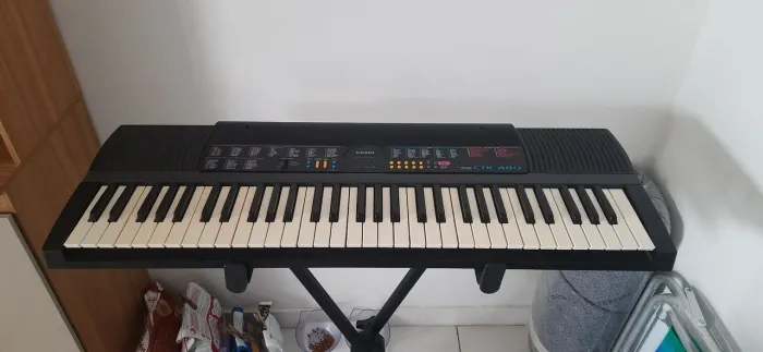 Teclado eletrônico clássico