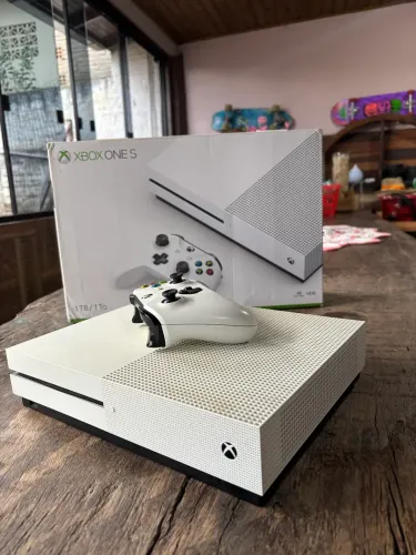 Xbox One S