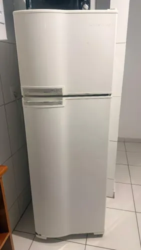 Geladeira e máquina de lavar