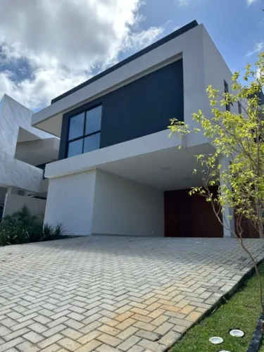 Mansão 265m² com 5 Suítes e Piscina Térmica | Altiplano (R$ 3.4M)