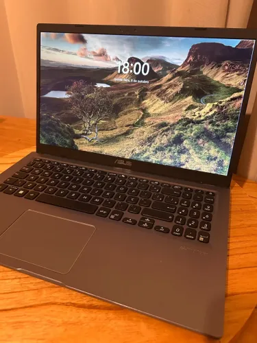 Notebook ASUS X515JA | Core i3 10ª Geração | SSD 256GB | 15,6? | Excelente Estado