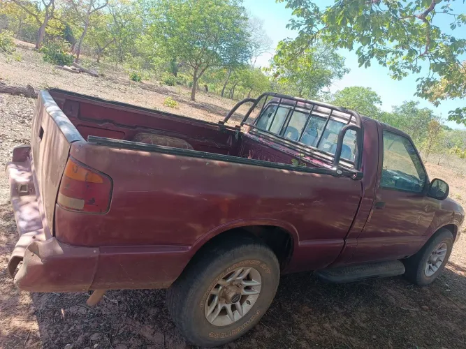 Chevrolet S10 Pick-up Std. 2.2 MPFI / EFI 1996