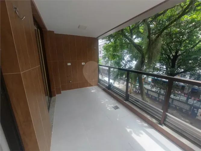 Cobertura à venda com 2 suítes no condomínio Edifício Residencial Bellizzi, Rio de Janeiro