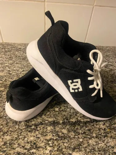 Tenis DC casual tamanho 40