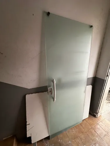 Porta de vidro de correr 0,85 x 2,10