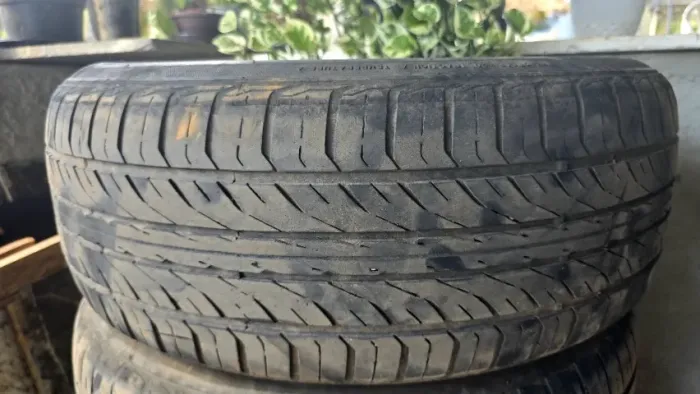 Vendo 4 pneus 205/55 R16