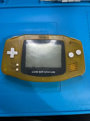 Game boy Advanced quebrado 