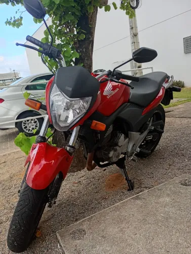 HONDA CB 300 R 2011
