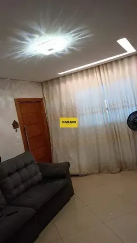 Casa à venda no bairro Taboão, em Diadema Conforto, praticidade e qualidade de vida!