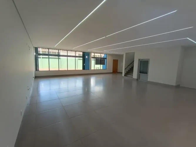 Martins, Imóvel Comercial-Novo, Alugado, 2 Pavimentos, Plataforma, 100% Acessibilidade, Op