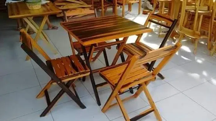 Mesas de madeira para bar