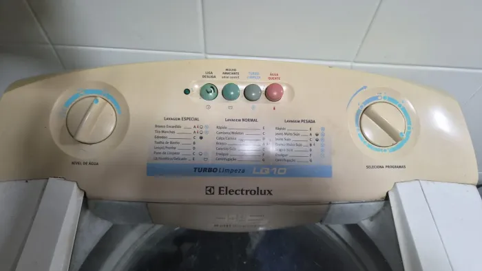 MAQUINA DE LAVAR ELETROLUX LQ10 TURBO LIMPEZA COM AQUECIMENTO DA ÁGUA