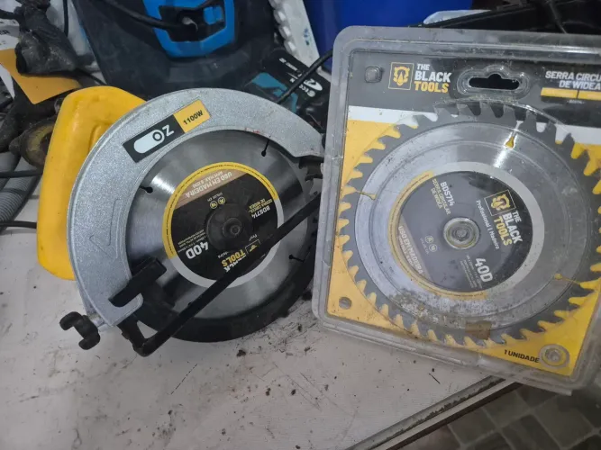 Serra circular OZ 11OV com 2 discos novos