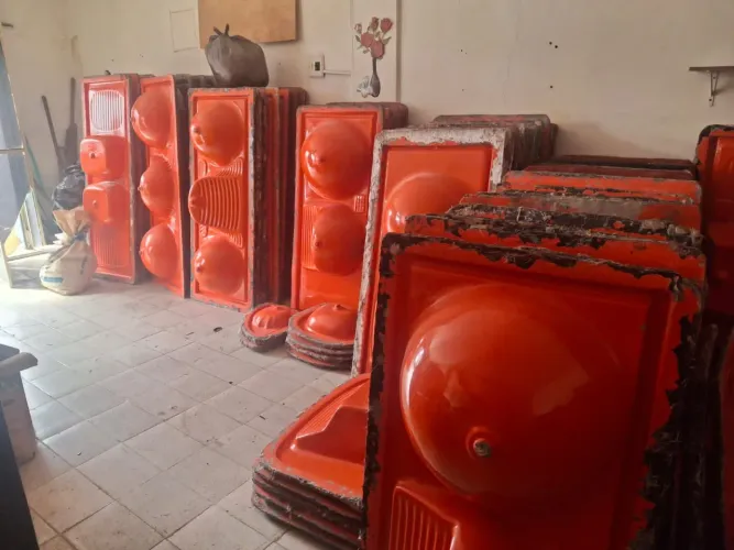 Vendo Equipamentos para fabricação de Pias, Tanques fibra