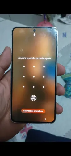 Samsung s23 512 gigas 13 de ram. Troco por iPhone ou vendo, fio de cabelo de 2 centimetro