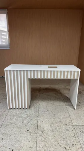 Mesa para manicure / esmalteria