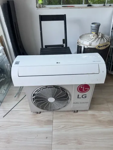 LG DUAL INVERTER 12000 / 127 Volts