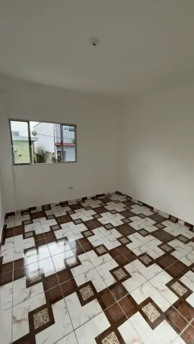 Aluguel Casa de 4 Cômodos ao lado da Estação de trem do Grajaú