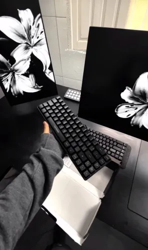 Teclado Semi-Mecânico GK68