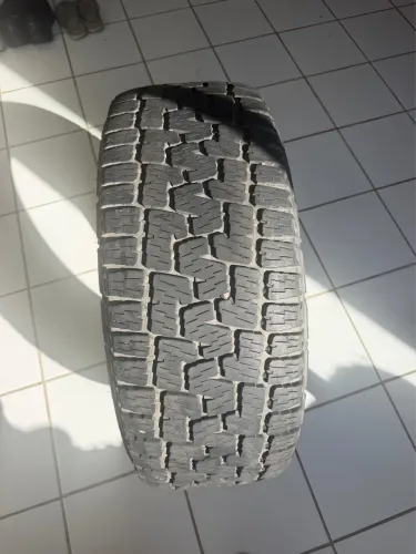 Pneu A/T aro 20 275/55 scorpions