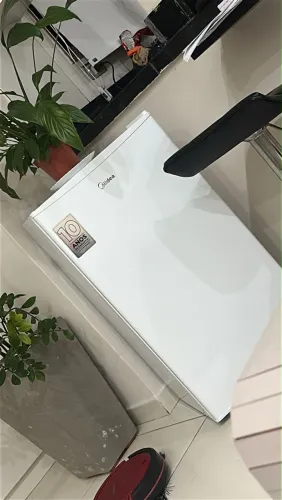 Frigobar muito novo