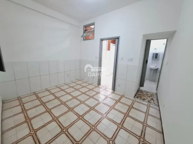 Daher Aluga: Quitinete em Vila, 20 m2, no Centro de Cascadura - Cód CDQ 98
