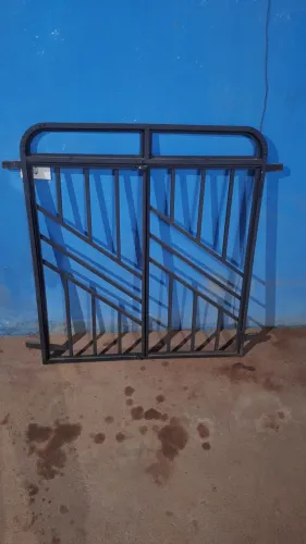 Vende-se janela nunca usada
