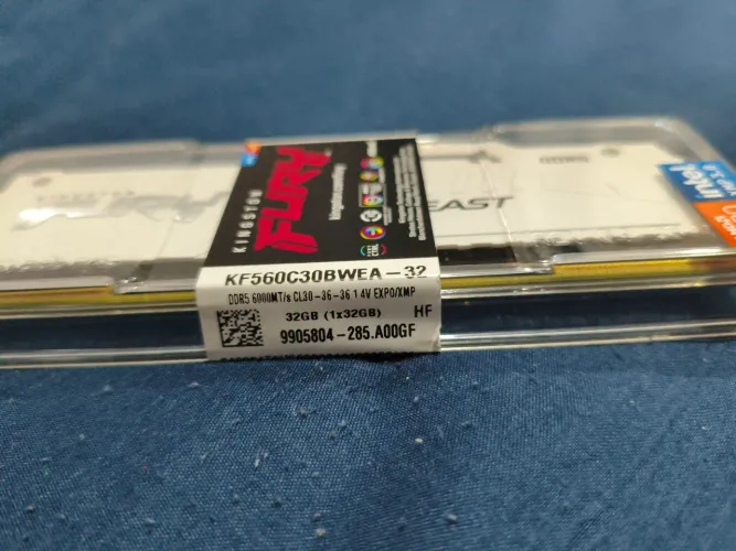 MEMÓRIA RAM 32 GB KINGSTON FURY BEAST RGB CL30 6000mts