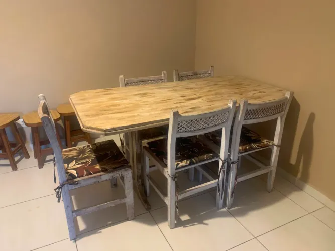 Mesa antiga madeira maciça 5 lugares