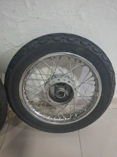 Vendo duas rodas de pop