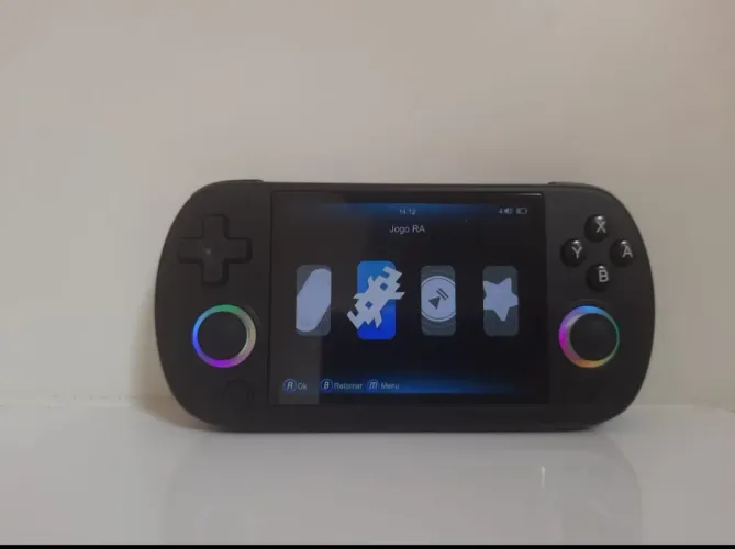 anbernic RG 40xx com vários jogos