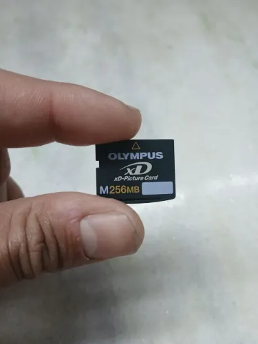 Cartão de memória olympus XD 256 mb