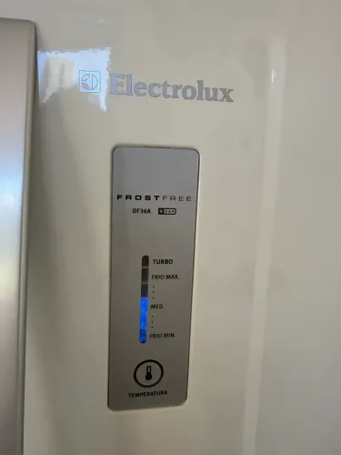 Geladeira Electrolux 310l frost free
